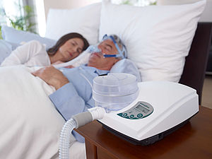 Schlaftherapie (Quelle: Weinmann Geräte für Medizin GmbH+Co.KG)